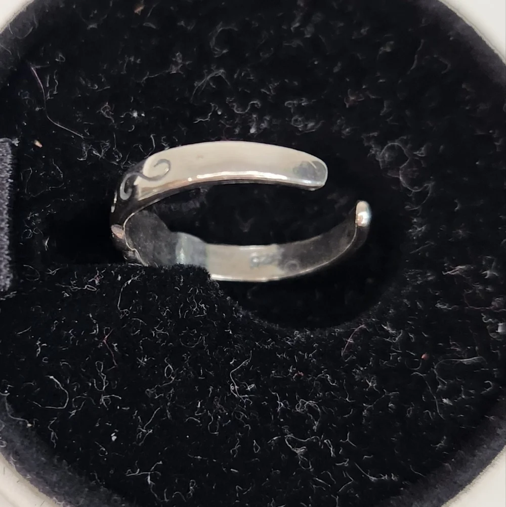 Silver red toe ring - Picture 5 of 8